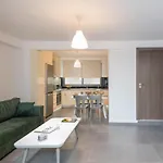 Zen Central Luxury Apartment